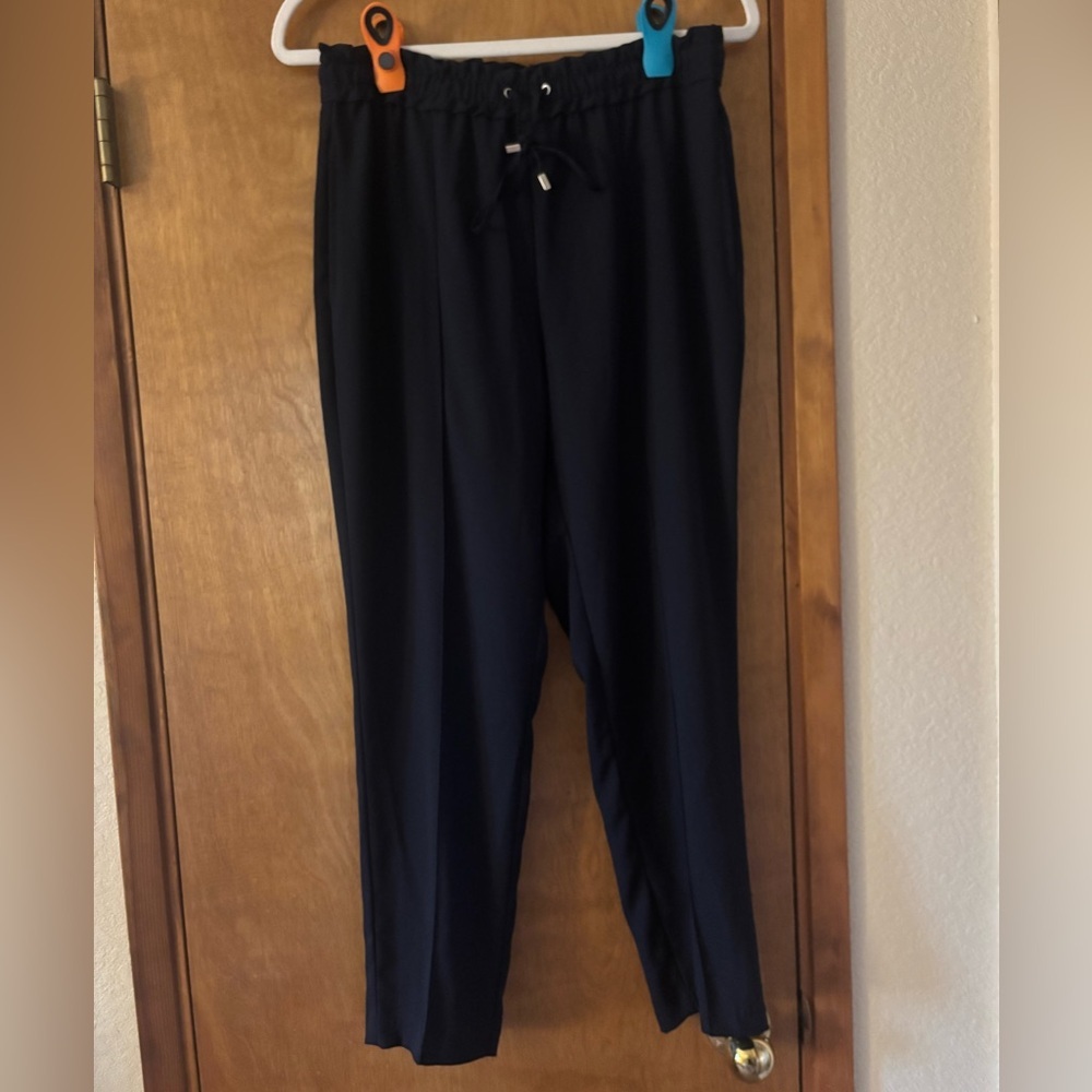 Zara Women’s Black Joggers with Drawstring